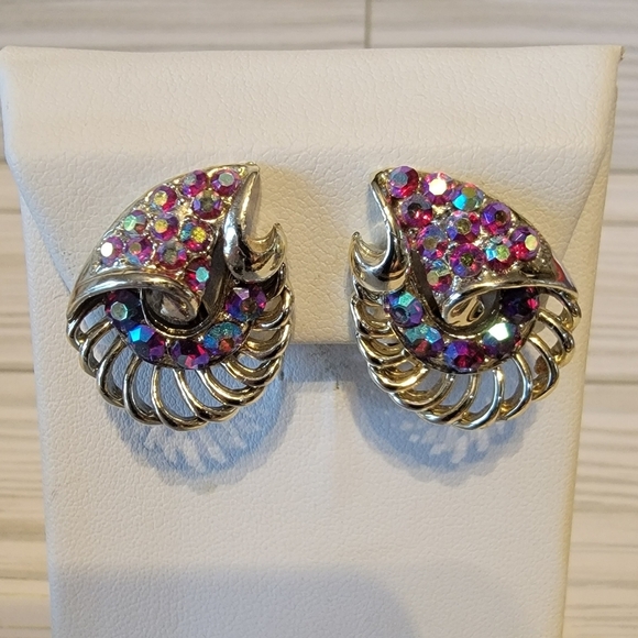 G12 Vintage Pink Sparkling Clip-on Earrings - Picture 1 of 3